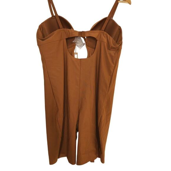 SKIMS Deep Plunge Shapewear Mid Thigh Bodysuit Bronze NWT Size 4X - Picture 8 of 11